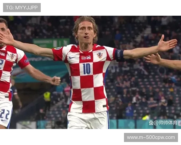 终场哨响，克罗地亚老将莫德里奇跪地掩面告别欧洲杯